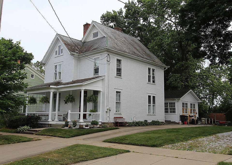 2nd image of 51 E Columbus St