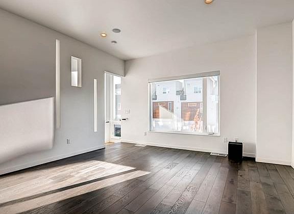 5th image of 1731 N King St