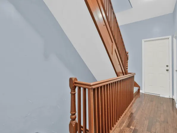 1082 Saint John's Place image 14 of 14