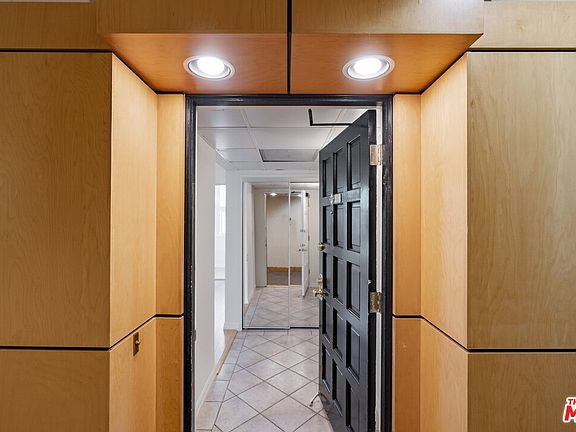 5th image of 14144 Dickens St APT 303