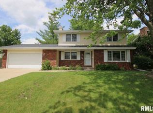 3015 W Gilbert Ave, Peoria, IL 61604