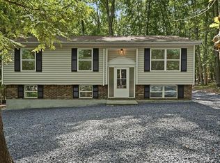 5609 Cub Ln, East Stroudsburg, PA 18302