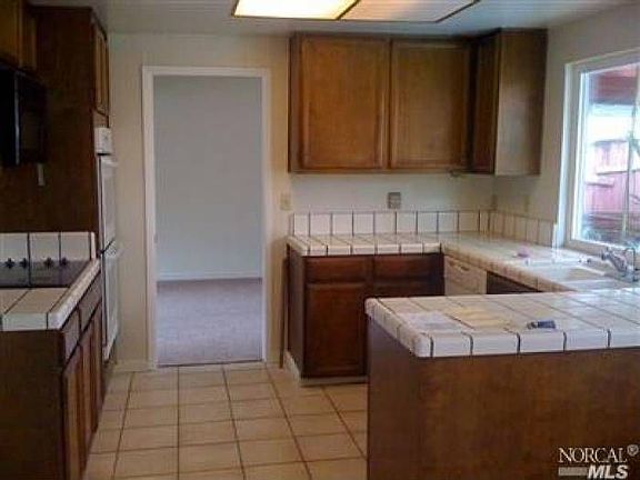 4th image of 320 Brunswick Dr