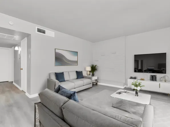 11211 S Post Oak Apartments