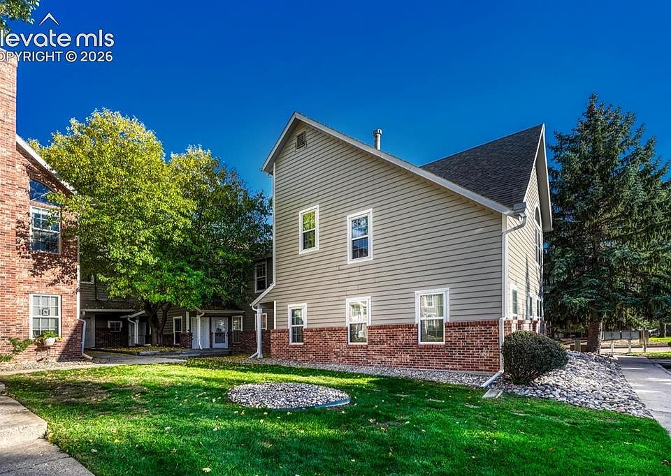1st image of 2121 Troy Ct