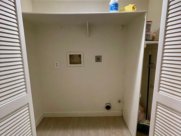 11517 Fury Ln #61 — Photo 9