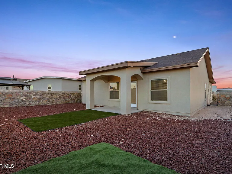 3496 David Palacio Dr — Photo 34