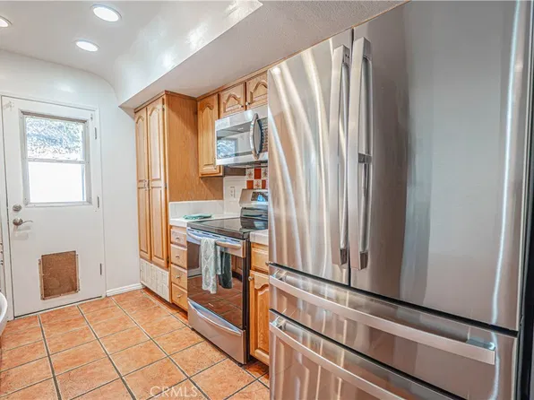 4135 Yankee Dr, Agoura Hills, CA 91301