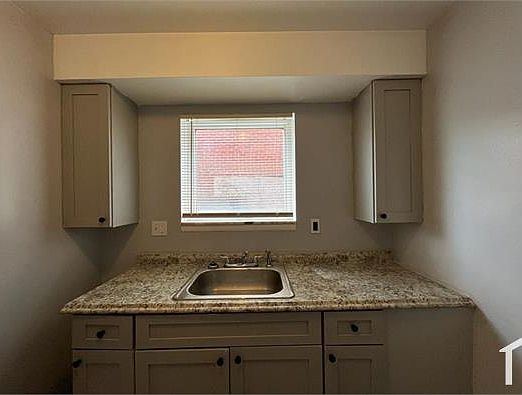 2nd image of 10420 Whittier St #3