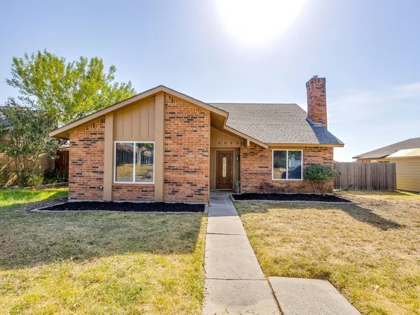 3226 Delaford Dr, Carrollton, TX 75007
