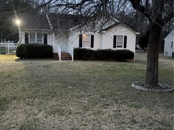 1108 Highland Meadow Ct, Richmond, VA 23223