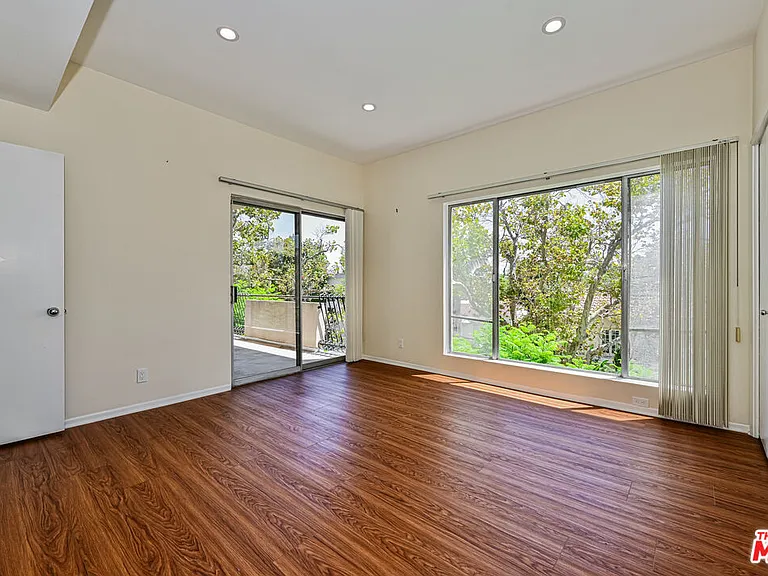 237 N Almont Dr #301 — Photo 9