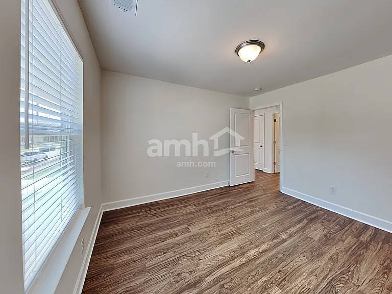 5823 Zurich Rd — Photo 22