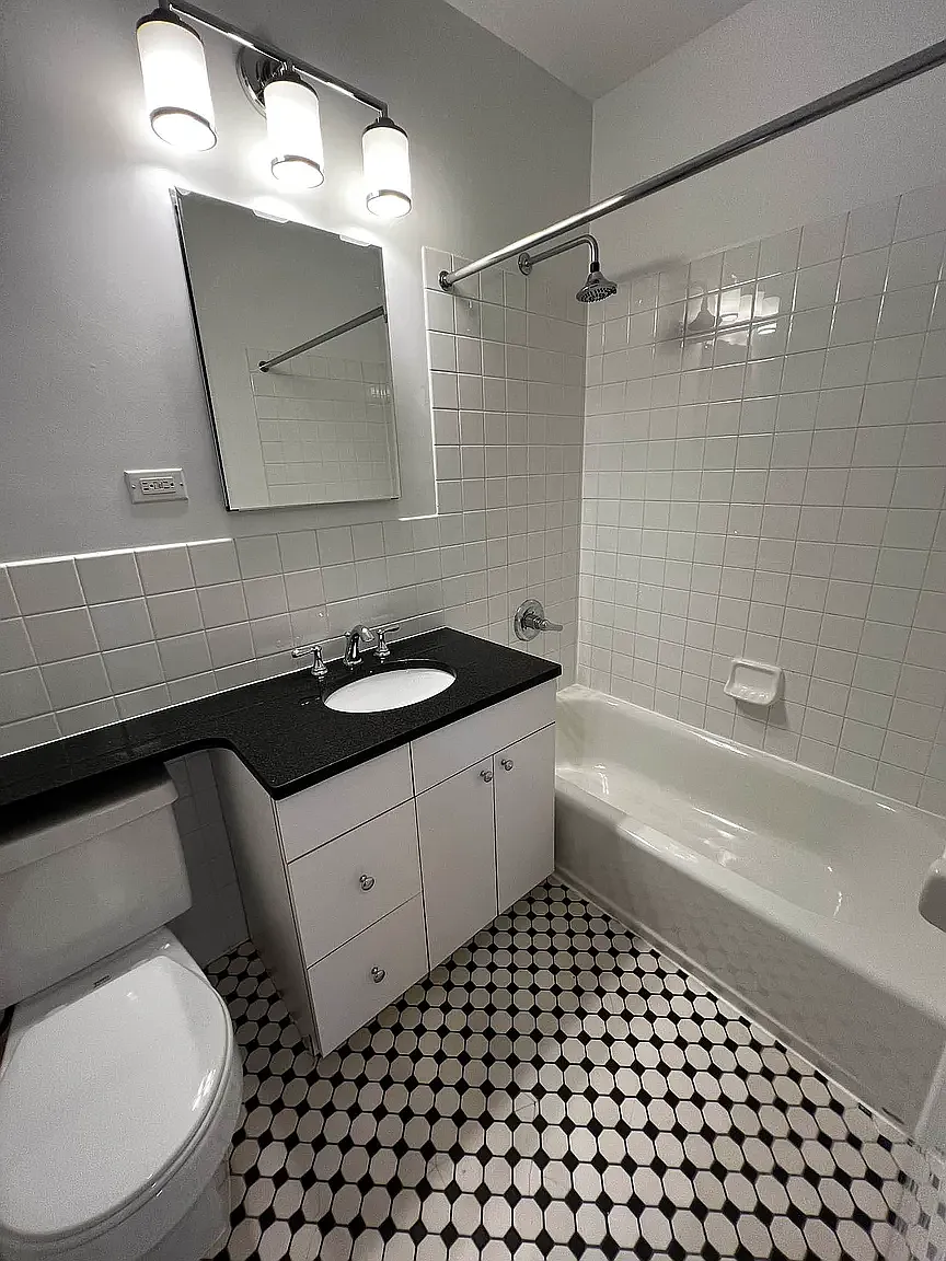 441 West 56th Street — Photo 2