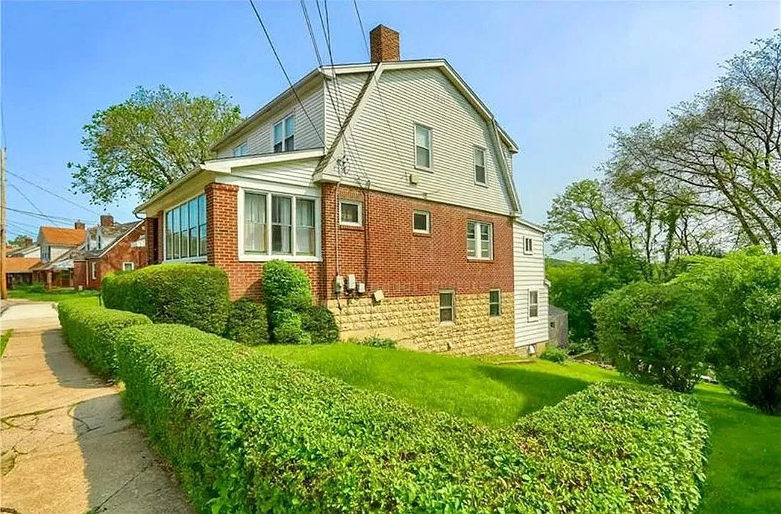 2 bed, 800 sqft, $1,345 — Photo 3