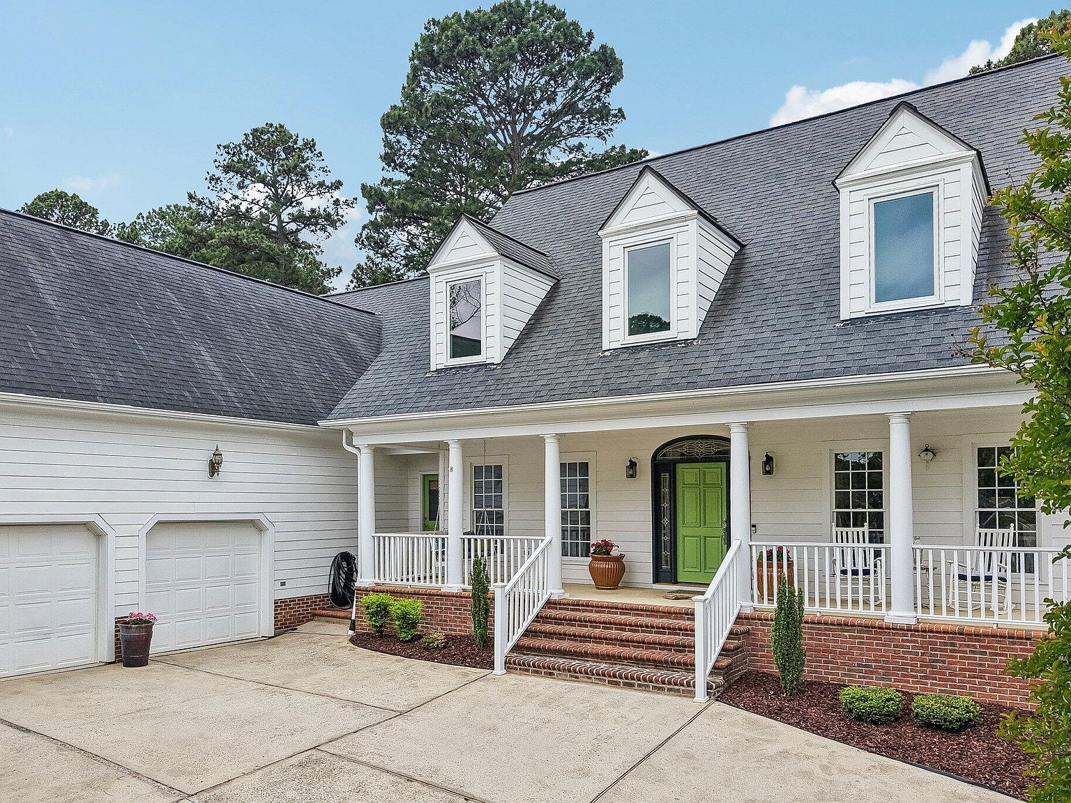 275 Hogans Valley Way