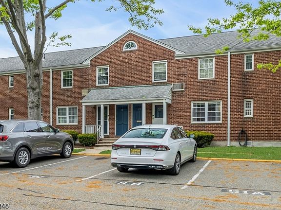 5th image of 10 Clark Ct #10