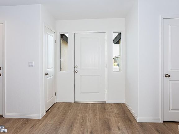 5th image of 723 Sammy Way
