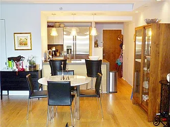 Rented by R New York