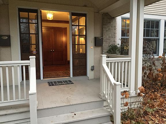 3rd image of 1827 Kenwood Pkwy #1