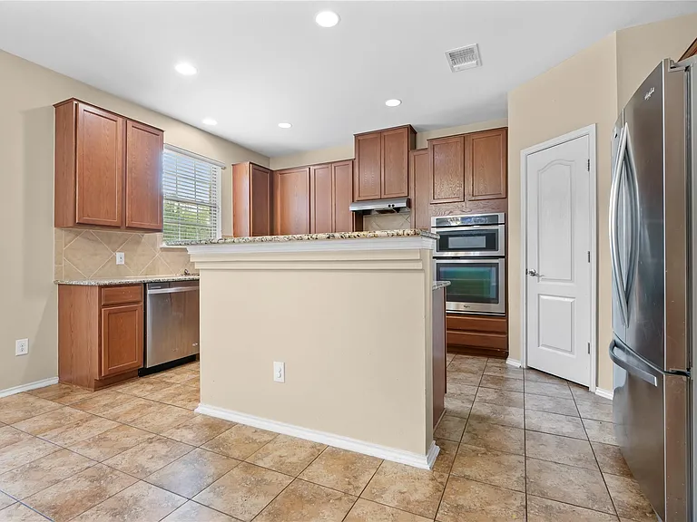 14308 Lake Victor Dr — Photo 7