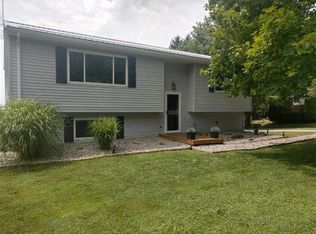 119 N Eberhart Rd, Butler, PA 16001