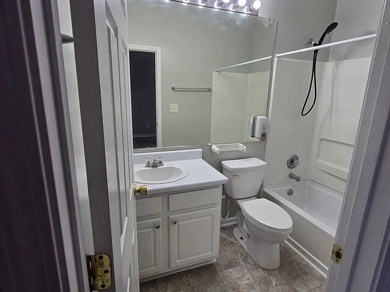 509 Bridgestone Dr — Photo 4