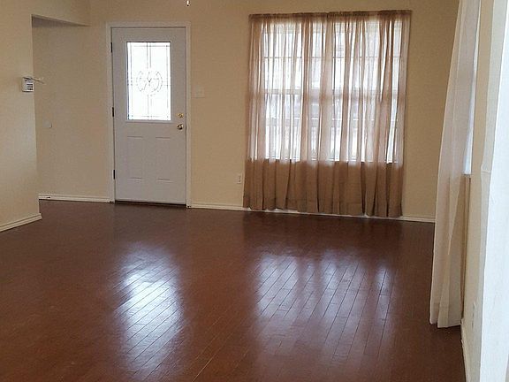 5th image of 906 Kaufman St