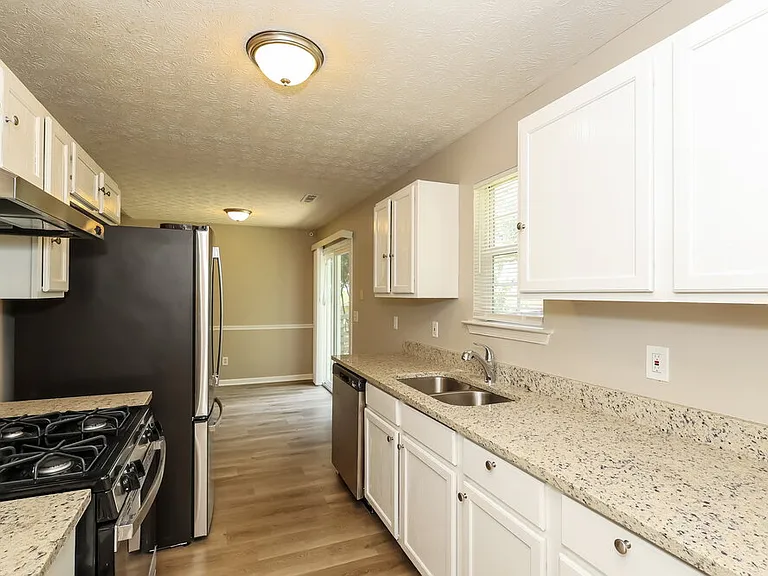 2 Ruby Ct — Photo 10