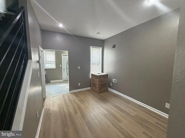 2262 N Cleveland St — Photo 3