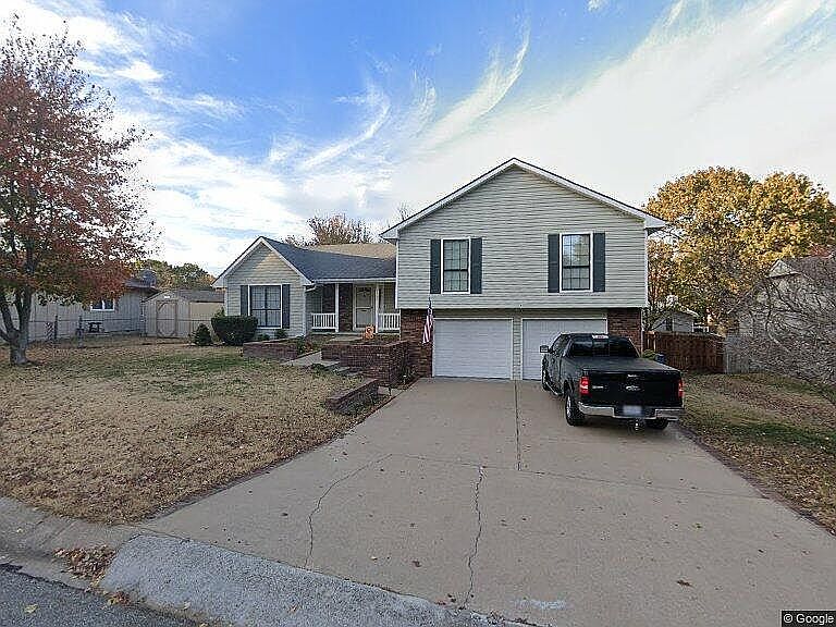 1st image of 3707 Castle Rock Dr