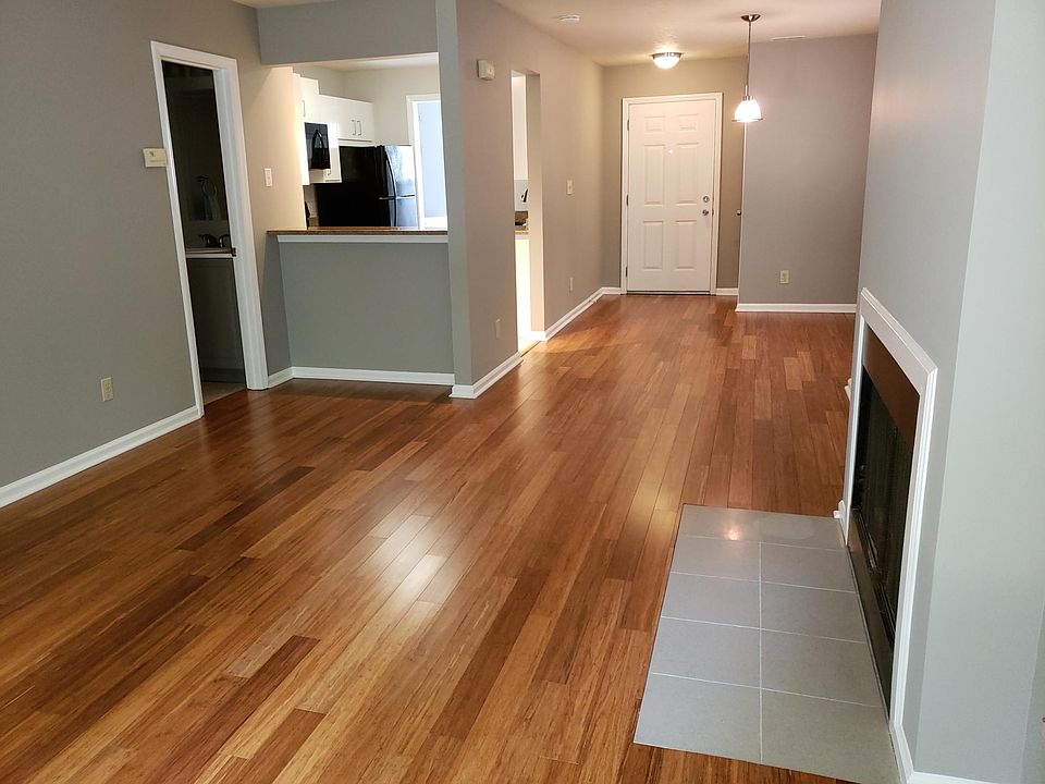 2nd image of 806 Selwyn Place Rd APT A