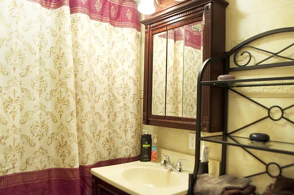 Sold by Fillmore | media 4