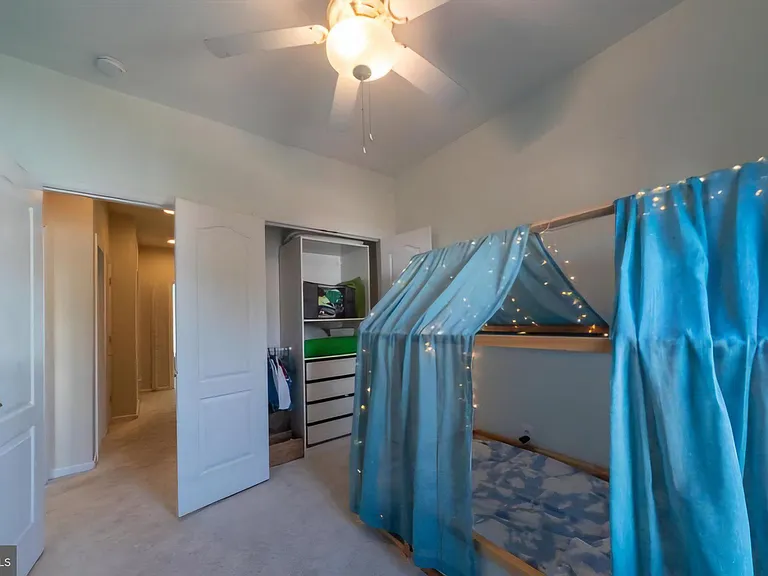 6931 Rolling Creek Way — Photo 18