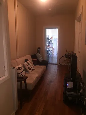 Rented by H Stender Realty | media 24