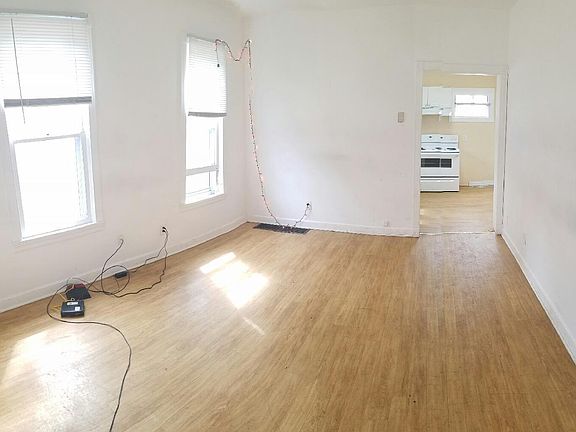 3rd image of 507 6th Ave S