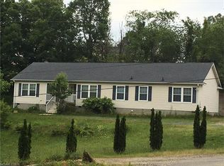 3 Grassy Glen Ln, Asheville, NC 28804