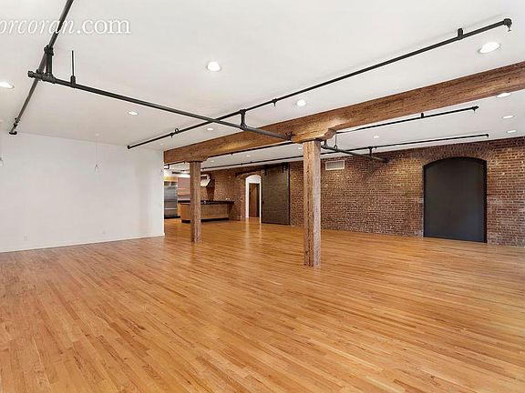 4th image of 500 Greenwich St Rm 402