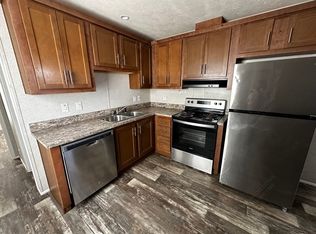 245 SE 29th St #9, Topeka, KS 66605