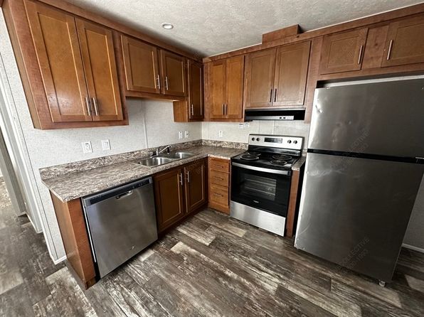 245 SE 29th St #9