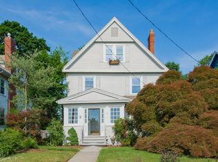 72 Whiting Ln, West Hartford, CT 06119