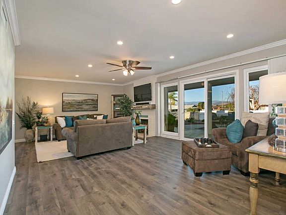 2nd image of 12076 Calle De Maria