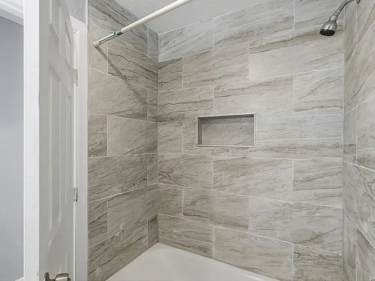 5122 Binz Engleman Rd — Photo 15