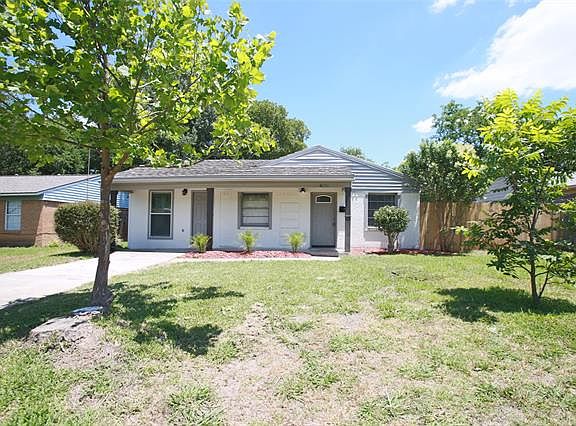 3rd image of 4234 Harvey Dr