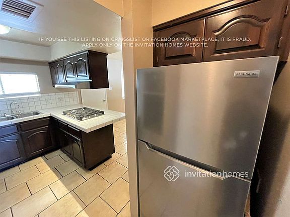 5th image of 2909 N 42nd Ave