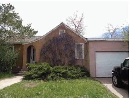 810 Lewis St #BASEMENT Photo 1