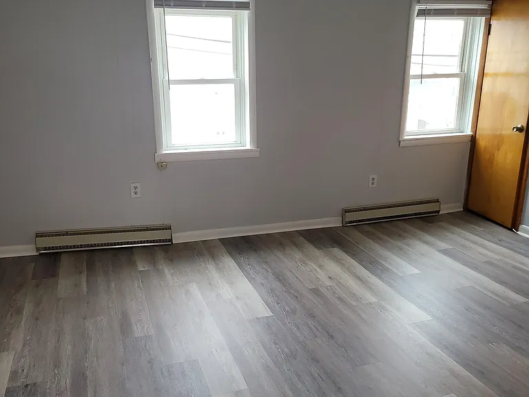 321 W Main St #8 — Photo 9