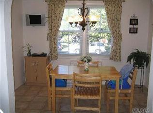 15 Rintin St, Franklin Square, NY 11010