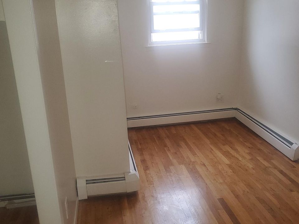 1st image of 120-18 171st St