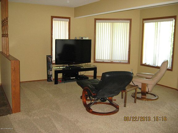 2nd image of 14 Augusta Pl